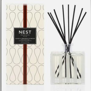 NEST Vanilla Orchid & Almond Reed Diffuser - NEW